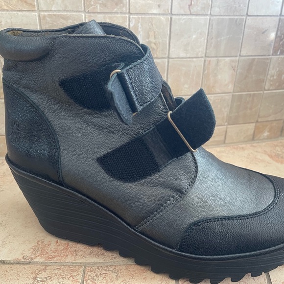 Fly London leather wedge boots size 42, NWT - Picture 6 of 9